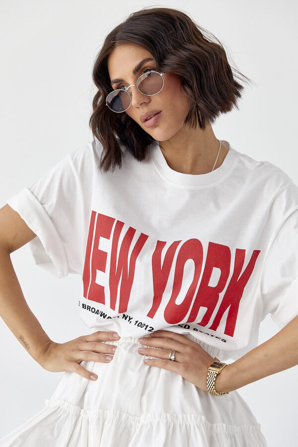Футболка oversize з написом New York - білий цвет